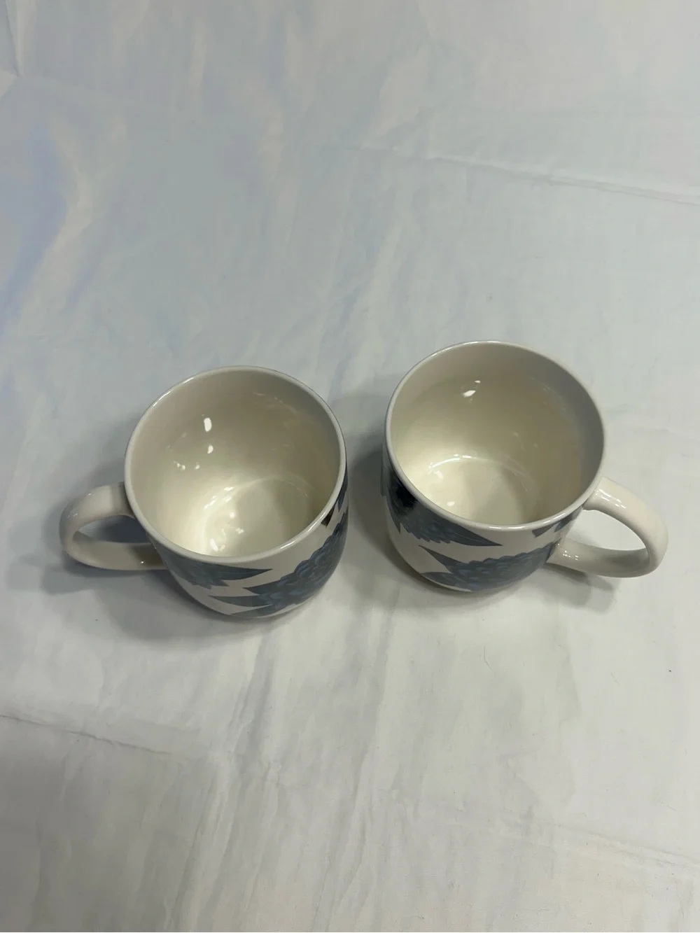 NWT 16 fl. oz. Flower mugs